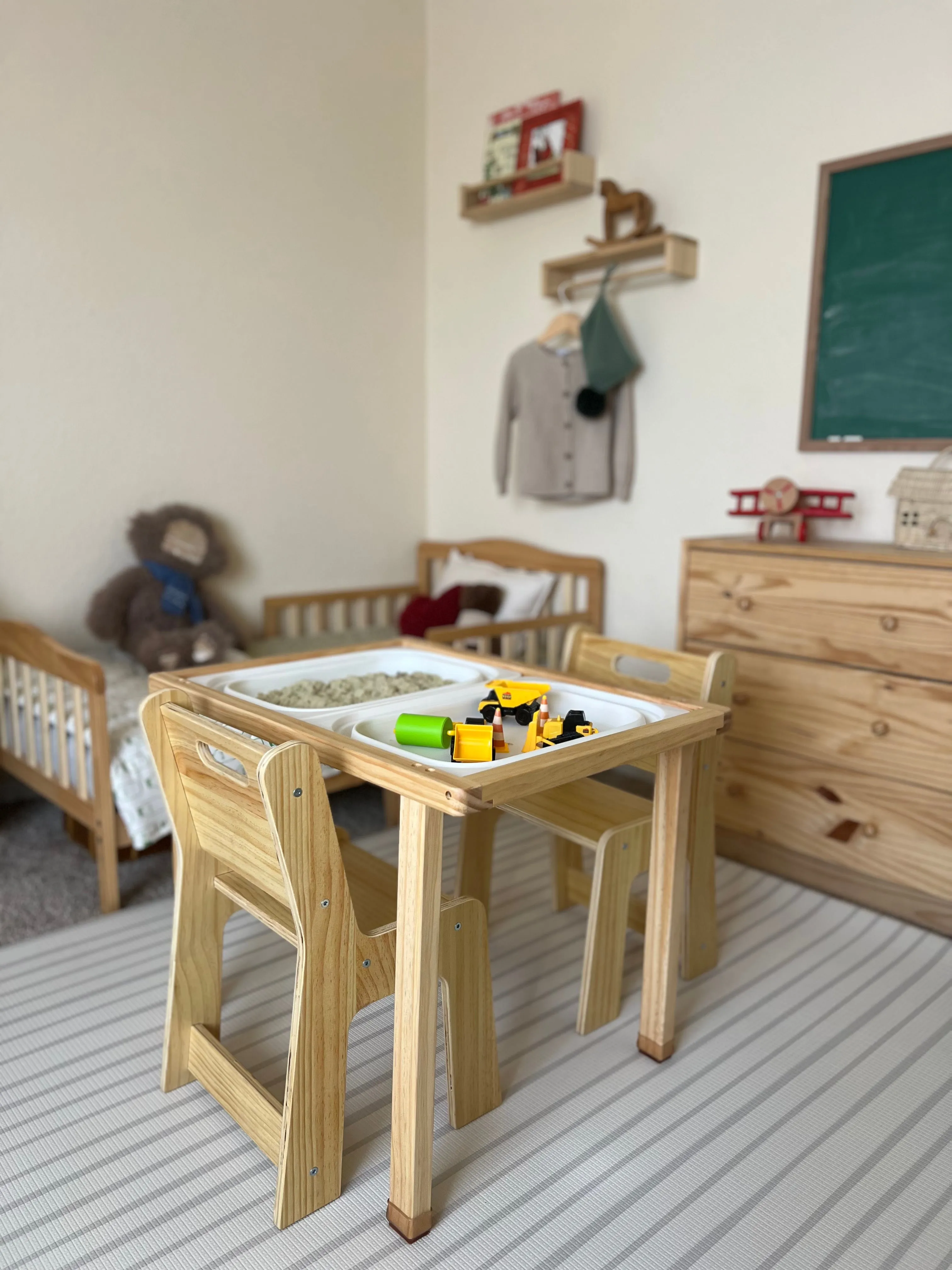 Avenlur Cordia- Activity Table and Chair Set