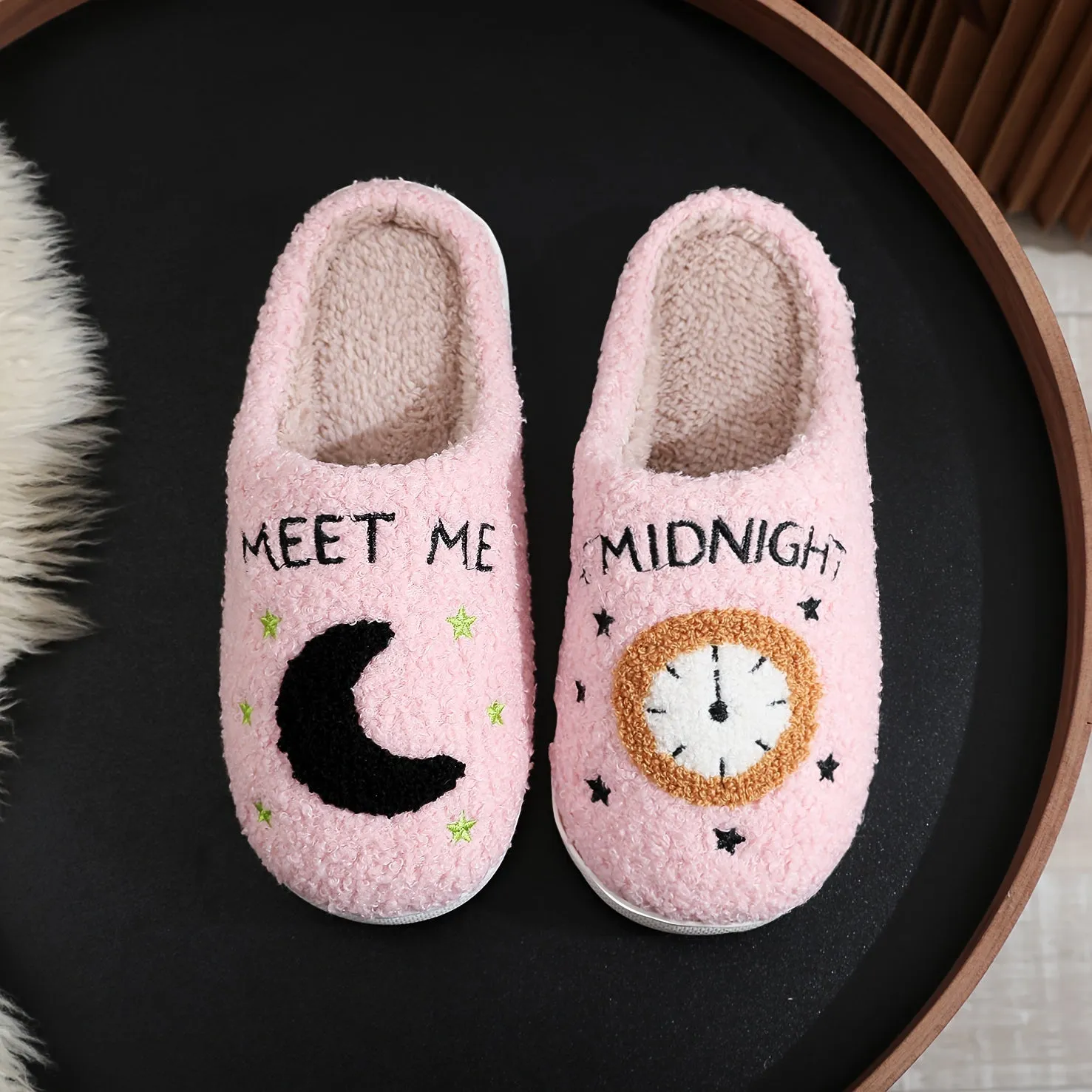 Clock & Moon Pattern Fuzzy Slippers, Winter Closed Toe Flat Bedroom Shoes, Cozy & Warm Home Slippers